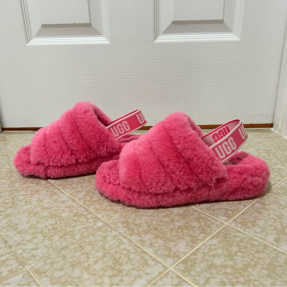 Women’s Ugg Fluff Yeah Shearling Slipper, pink. Women’s size 7